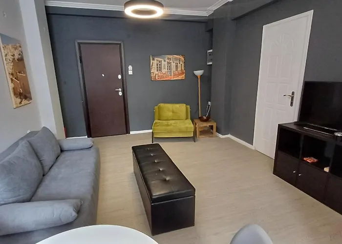 Aiolou Street Rooms & Apartments